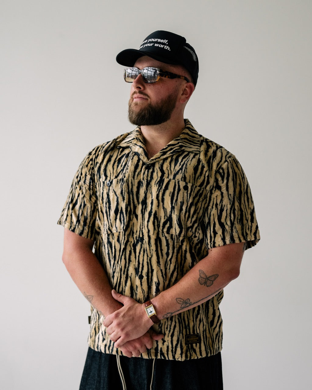 LYKYW Black Trucker Hat